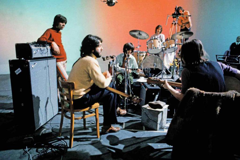 Elástica Recomenda: entrevistas, Beatles e imperatrizes