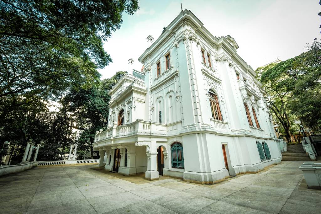 Casa Clã debate universo feminino a partir da música, moda e bem-estar